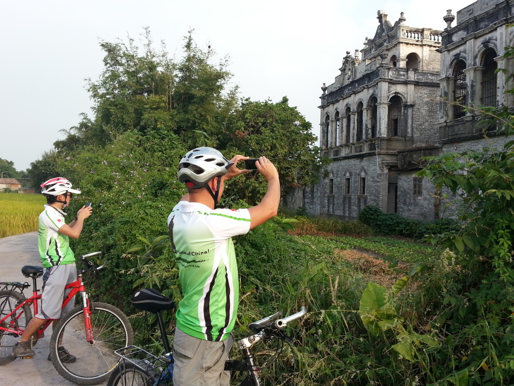 Cycling World heritage China Castle Houses